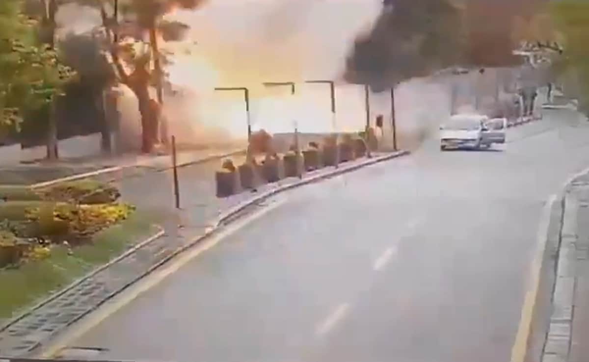 Video: Terrorist Gets Out Of Car, Blows Himself Up Near Turkey Parliament