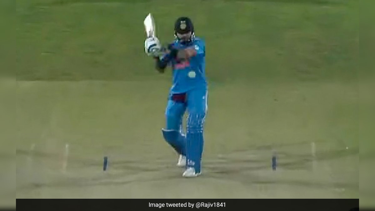 "Have Seen Rohit…": Gavaskar's Epic Narration Of Kohli's Outrageous Shot