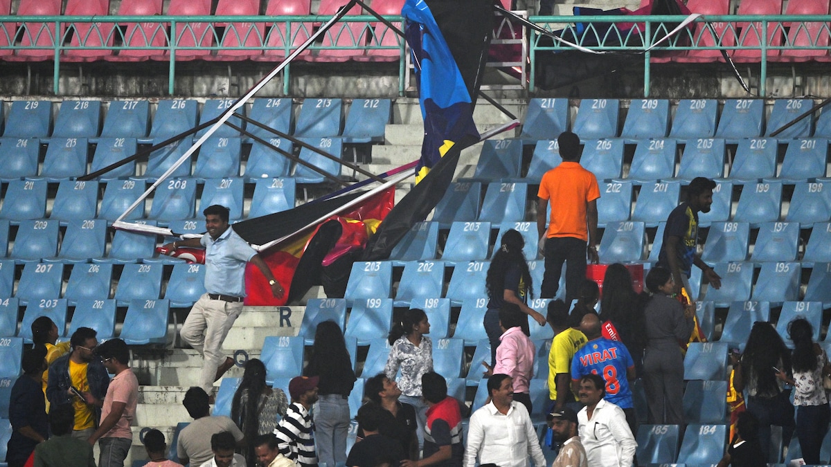 Aus Star Reacts As Storm Sees Hoarding Fall, Fans Run For Cover In Lucknow