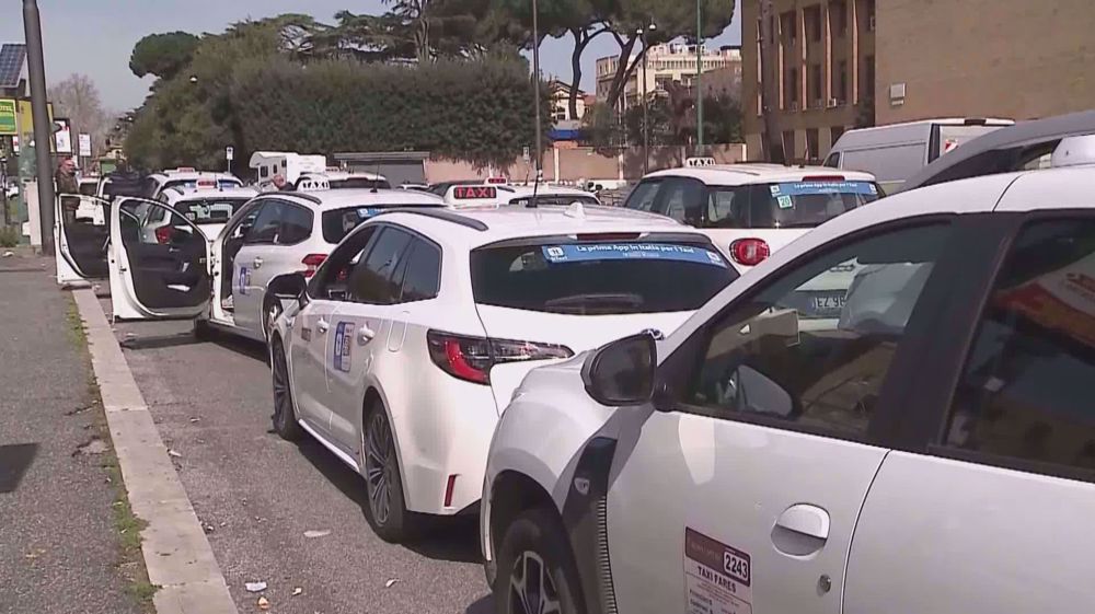 Unionized taxi stage drivers strike across Italy