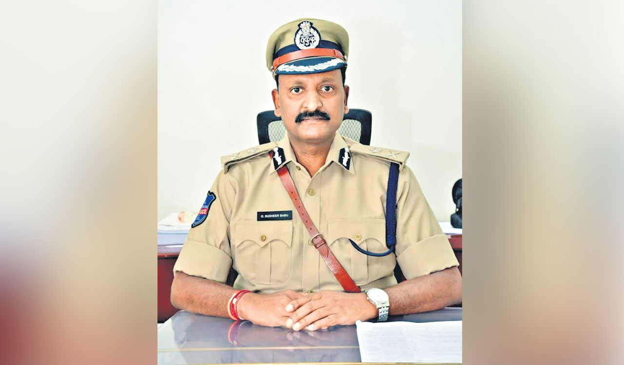 Telangana Assembly Polls: Traffic cops on toes