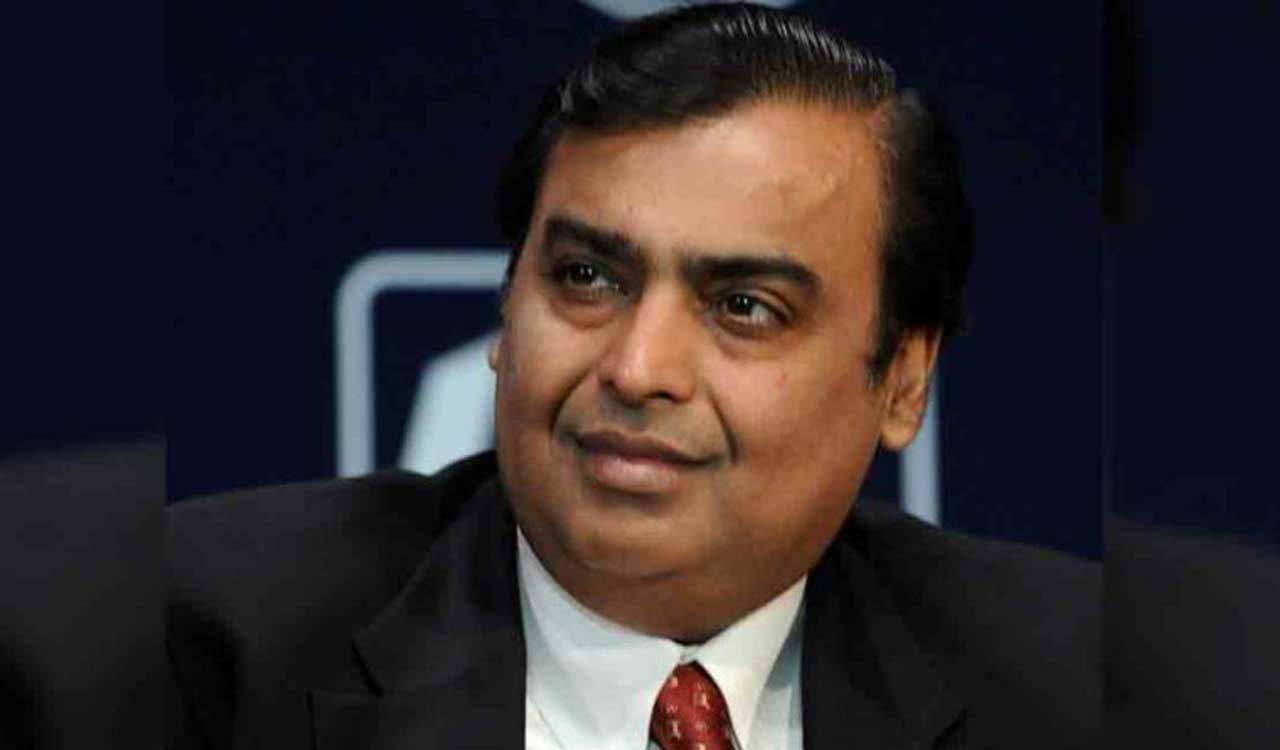 Mukesh Ambani donates Rs 5 cr to Badrinath-Kedarnath Temple Committee