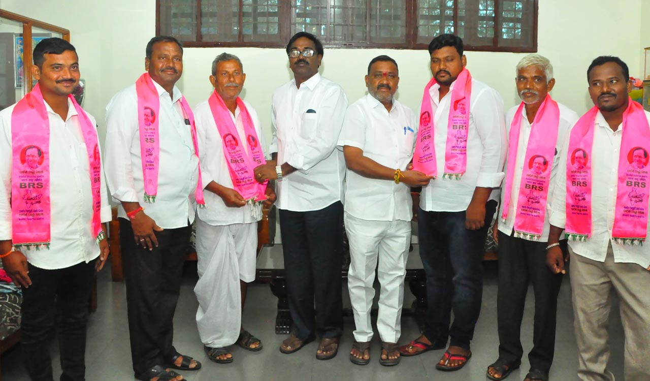 Tummala threatening sarpanches to join Congress: BRS