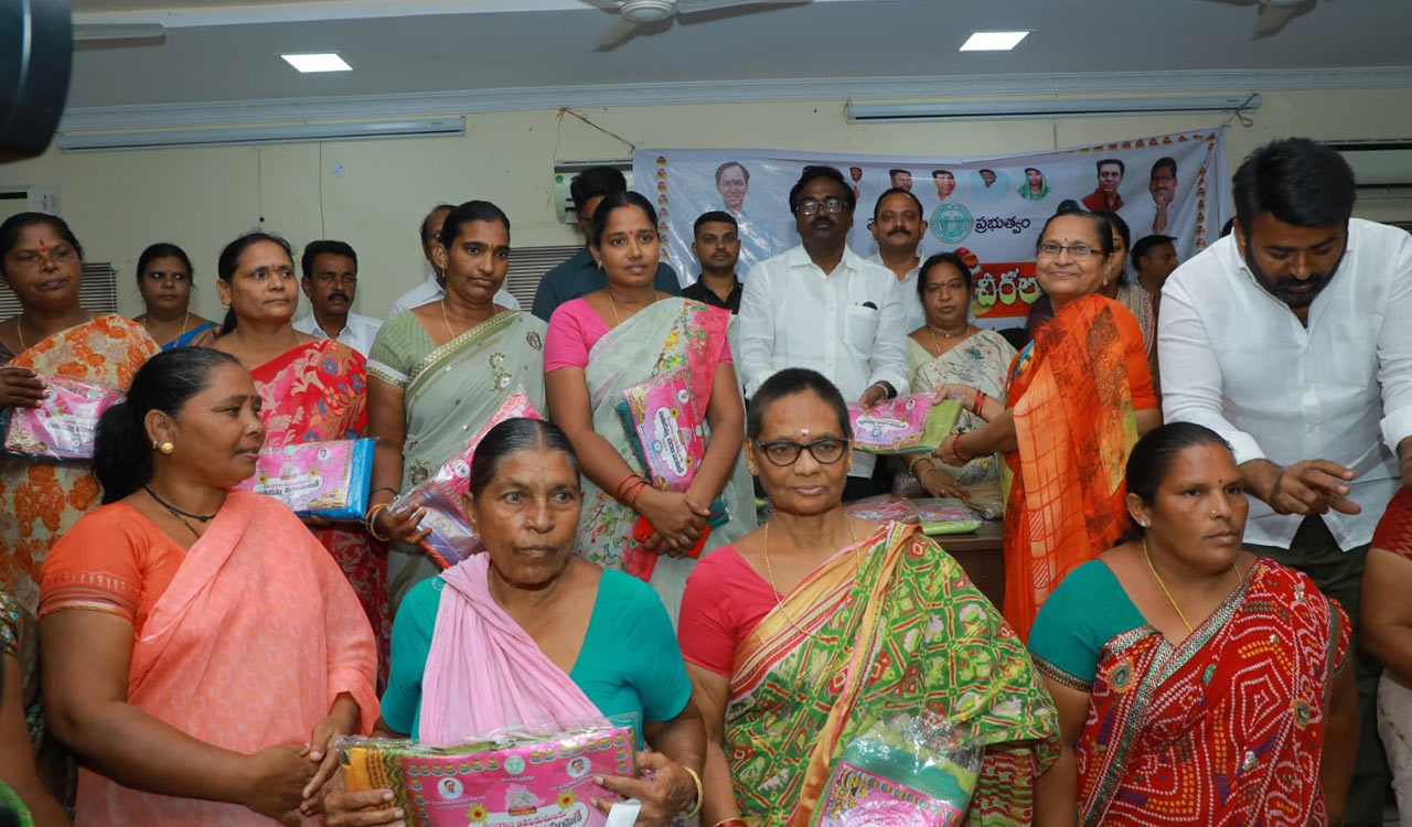 4.27 lakh Bathukamma sarees to be distributed in Khammam: Puvvada 