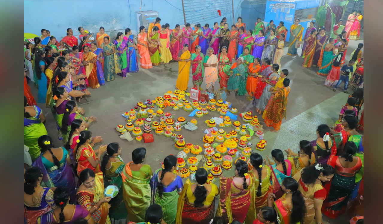 Engilipula Bathukamma celebrated on grand scale in erstwhile Karimnagar