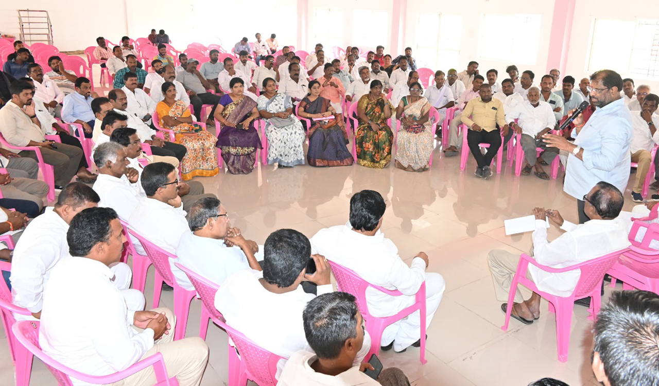 Make CM KCR’s public meeting on Nov 5 a success, Vaddiraju tells cadres