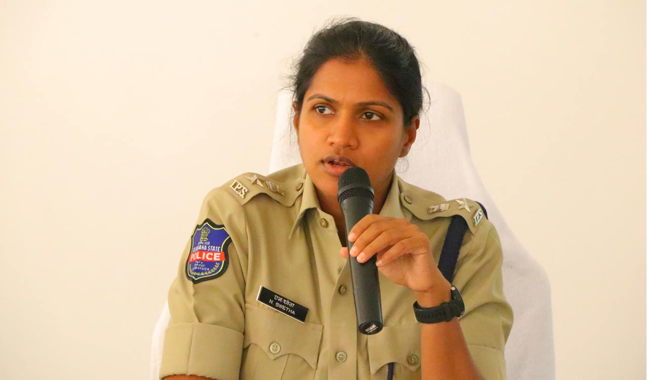 Be cautious while sharing messages on social media: Siddipet Commissioner