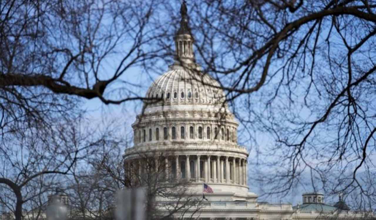 Congress explores options to reopen Government amid looming shutdown