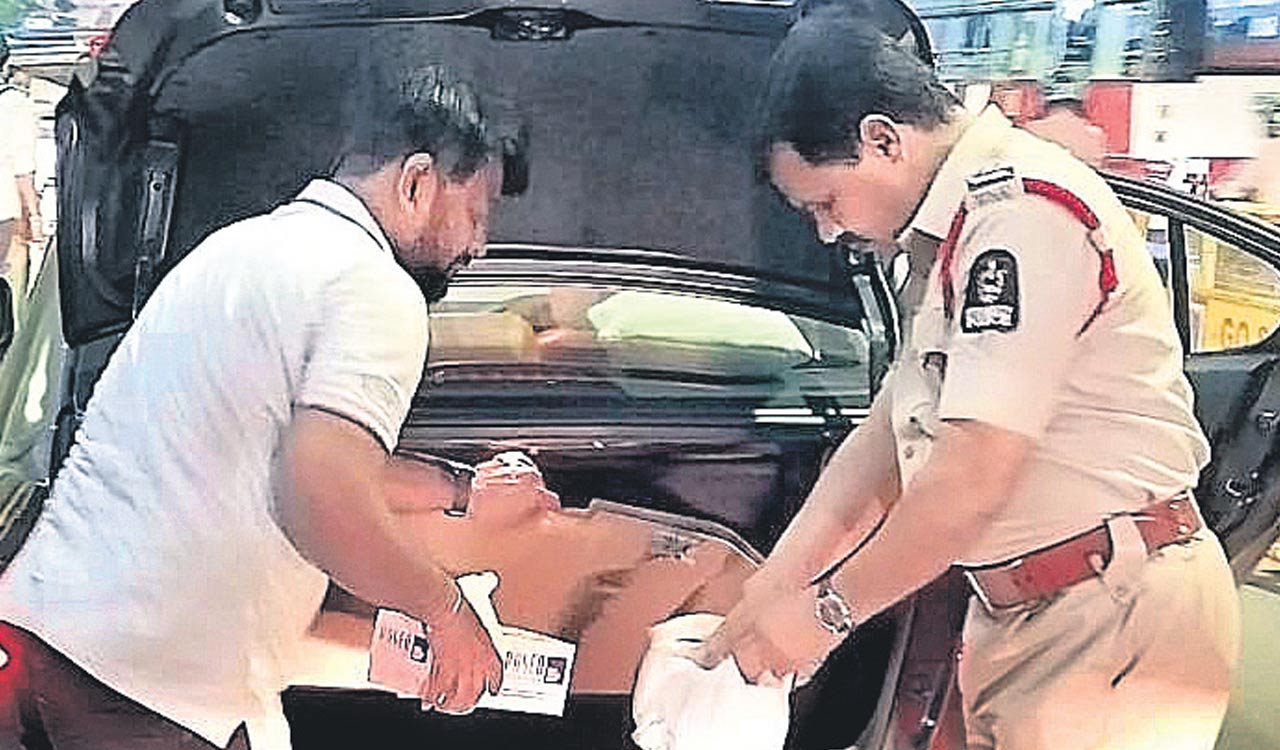 Telangana: Traders panic over cash seizures by cops