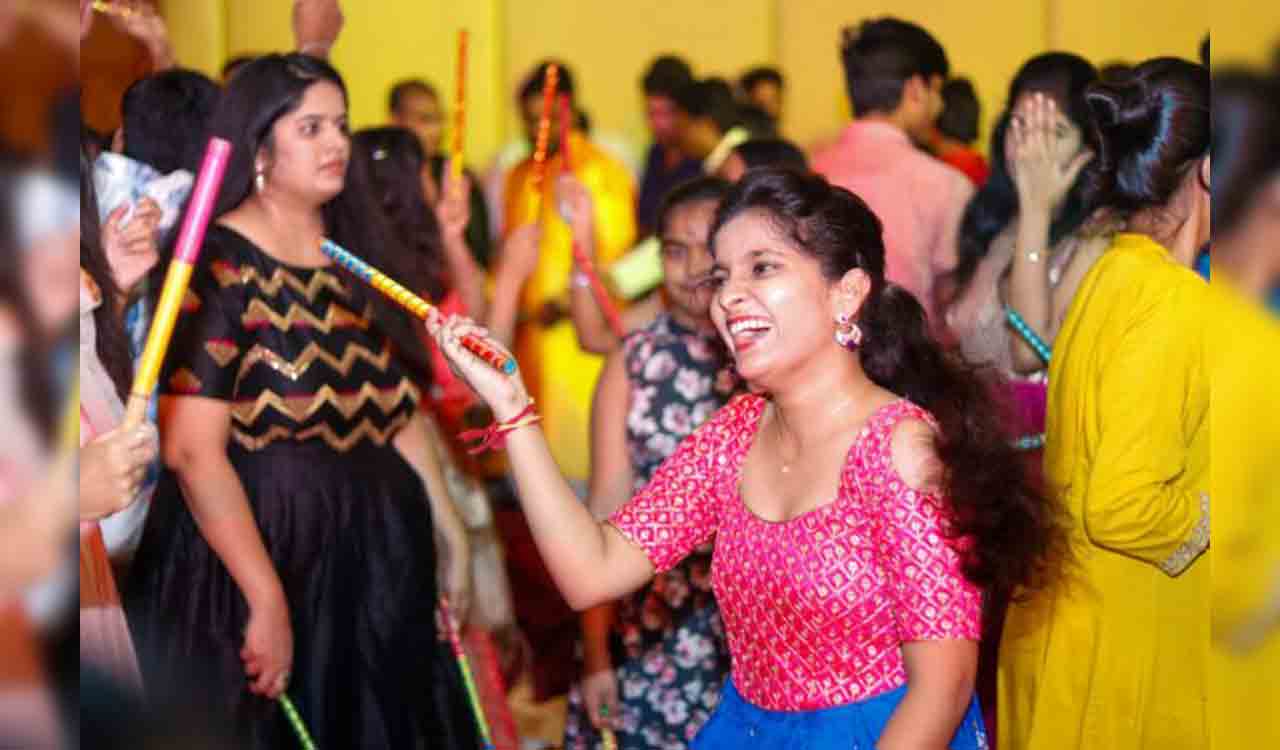 Hyderabad gears up for spectacular Dandiya nights this Navratri