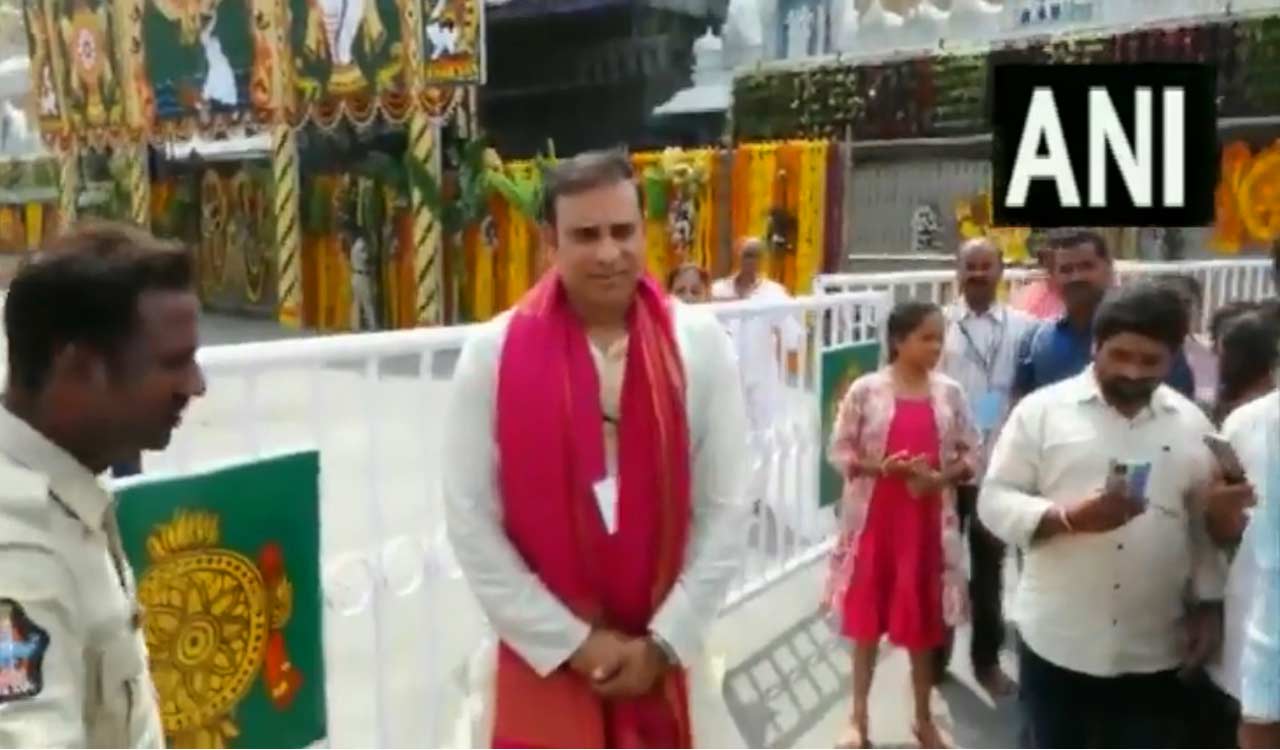 Ex-Indian cricketer VVS Laxman visits Sri Venkateswara Temple in Tirupati