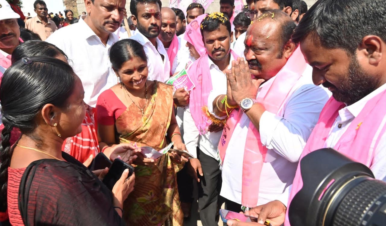 Karimnagar: Gangula launches poll campaign from Bommakal