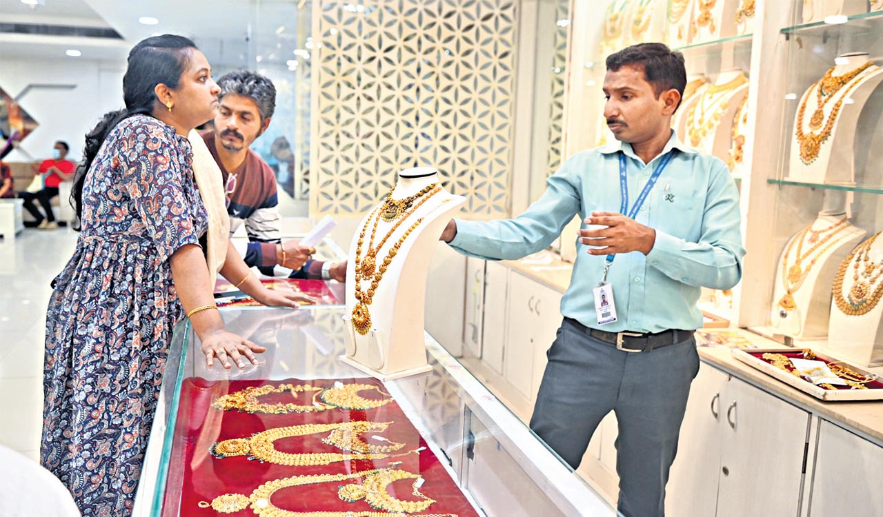 Gold prices in Hyderabad soar after recent dip