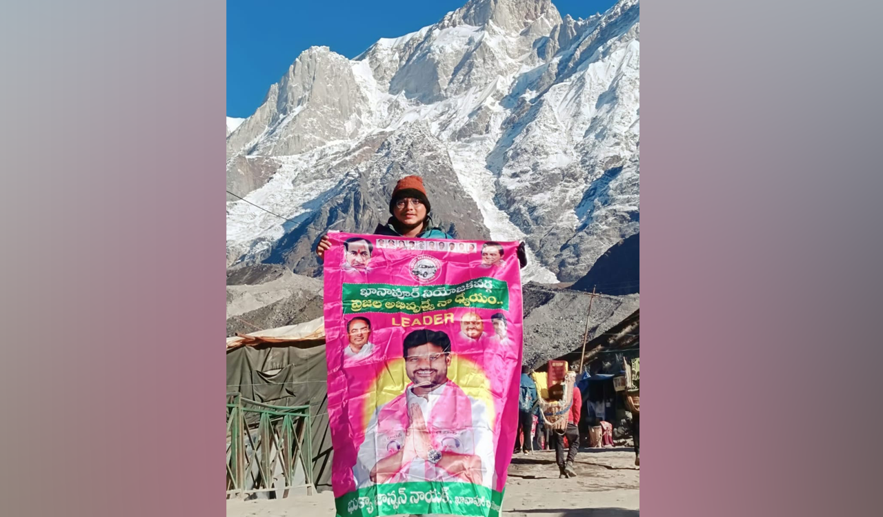 BRS follower scales Kedarnath peak for success of Johnson Naik