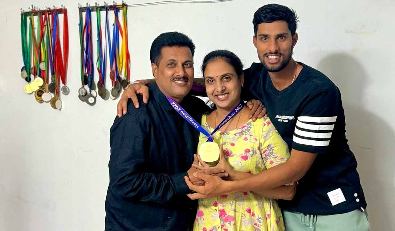 Hyderabad: Tilak Varma presents Gold Medal to parents in heartfelt moment