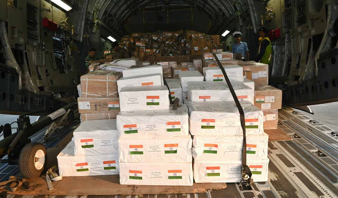 India sends aid to war-torn Palestine