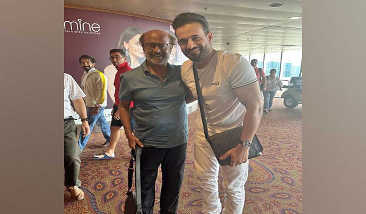 Irfan Pathan bumps into Rajinikanth, shares pic