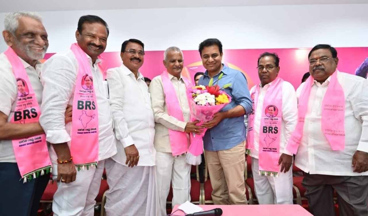 TDP senior leader Ravula Chandrasekhar Reddy joins BRS