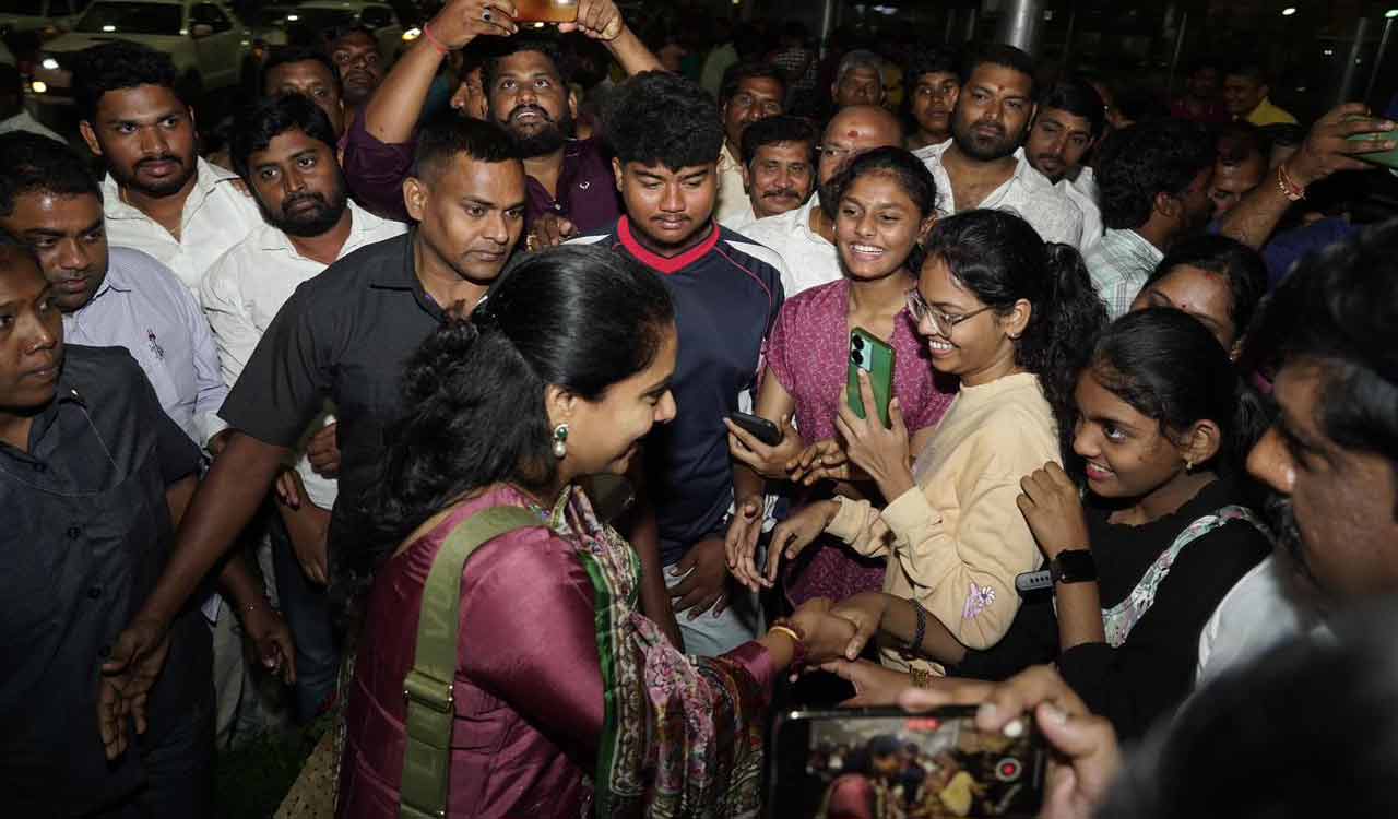 Kavitha leaves for UK for keynote address at Oxford