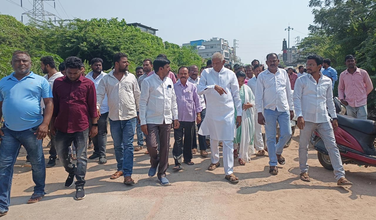 MLA Diwakar Rao thanks CM KCR for sanctioning Rs 12 crore for bridge in Mancherial