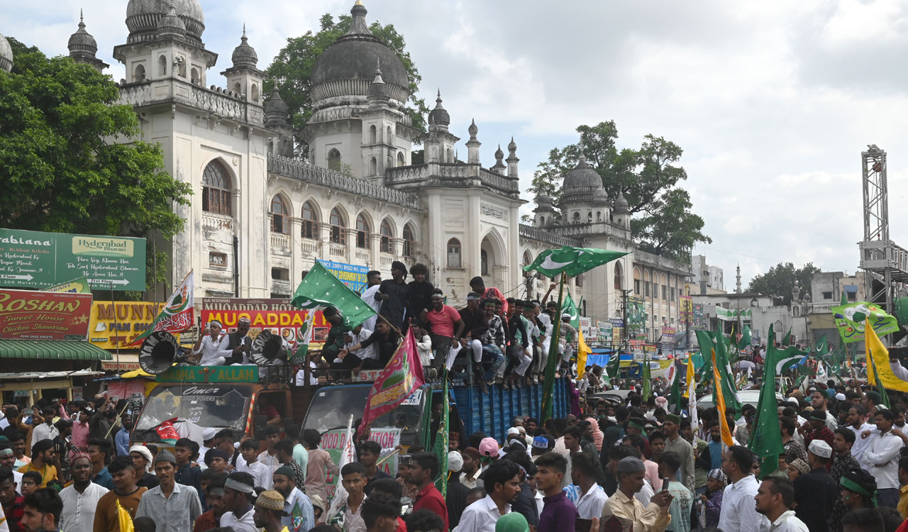 Thousands participate in Milad Juloos in Hyderabad on Sunday