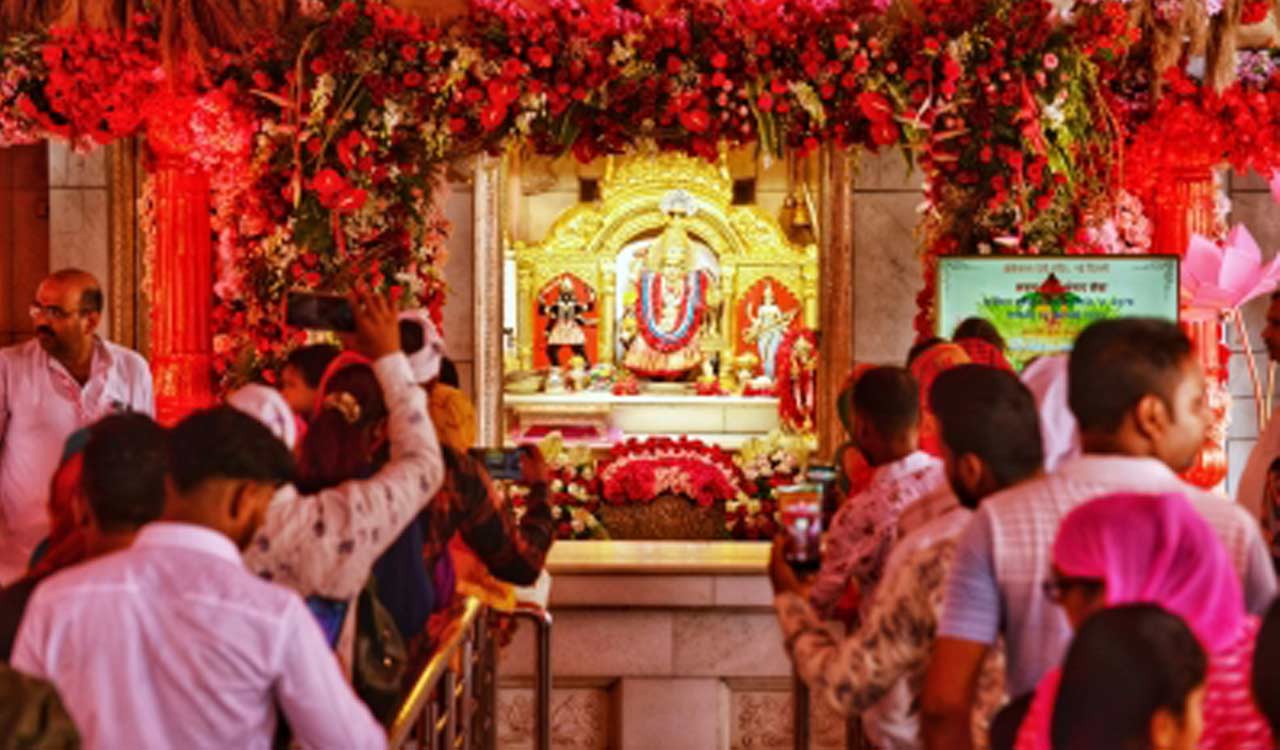 Navratri begins with great fervour, people throng temples in Delhi on first day