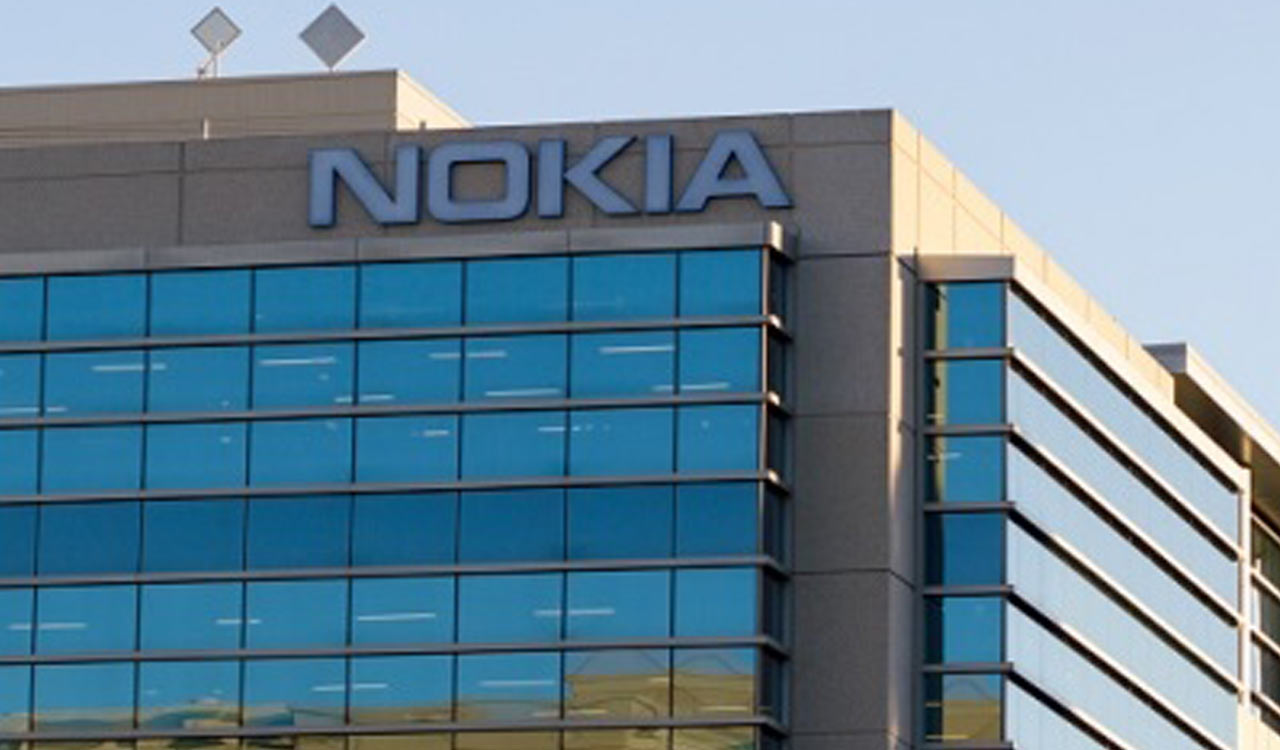 Nokia plans massive job cuts amid sales and profit drop