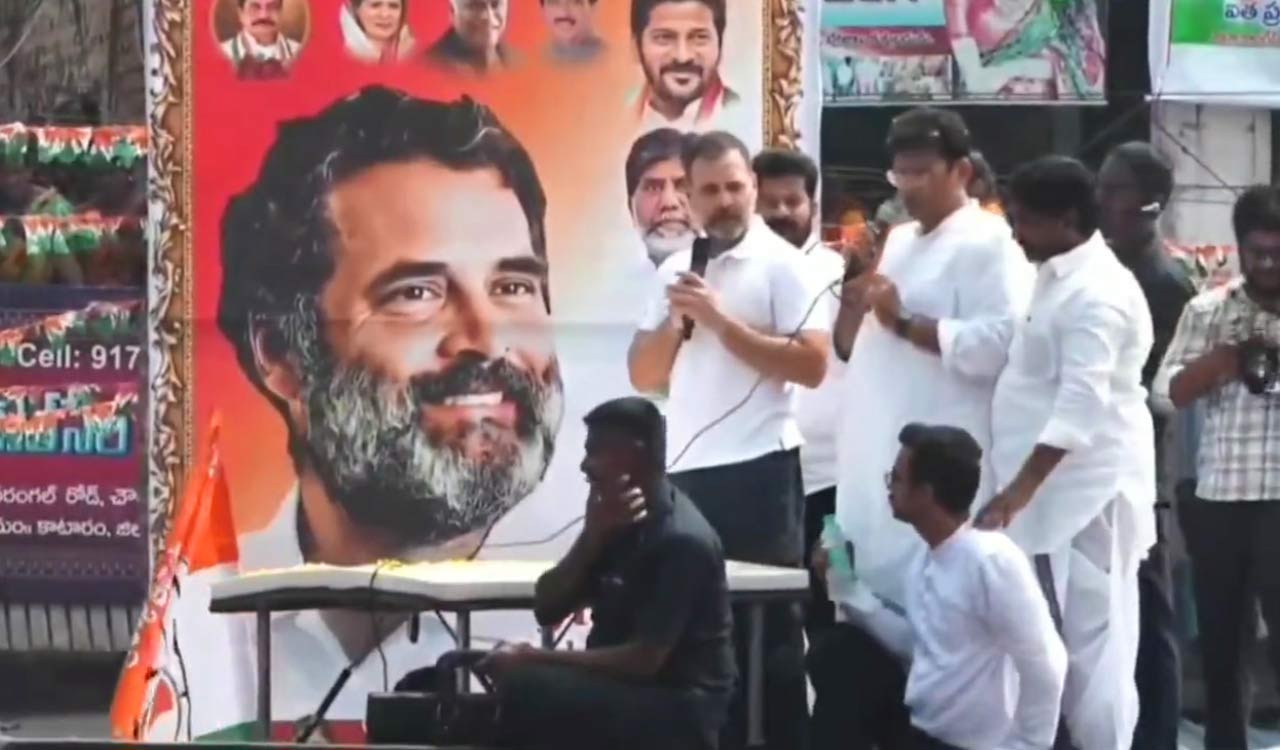 Rahul Gandhi joins ‘Vijayabheri Yatra’ in Telangana”