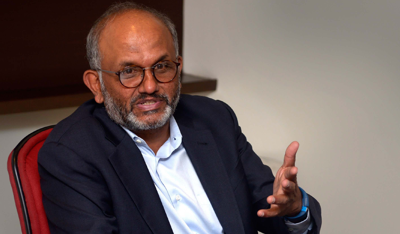 OU confers Adobe CEO Shantanu Narayen with honorary doctorate