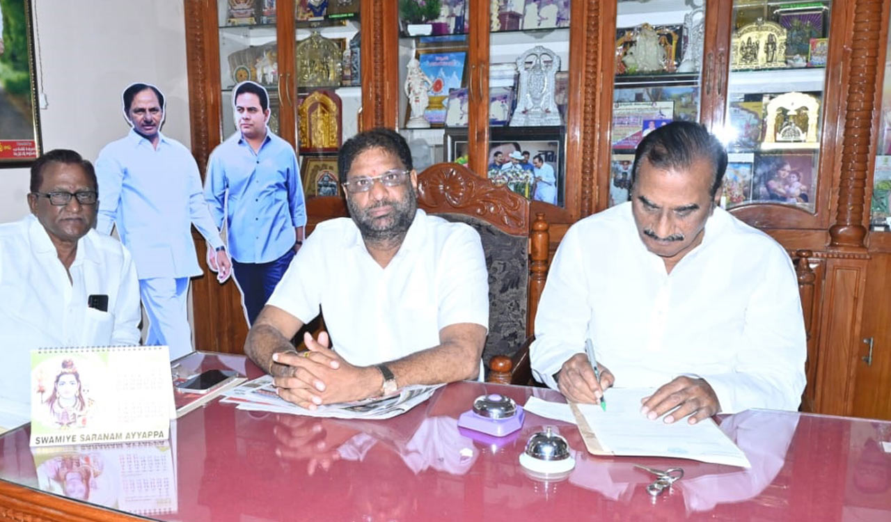 Vaddiraju calls on BRS cadres to work collectively for party’s victory in Kothagudem