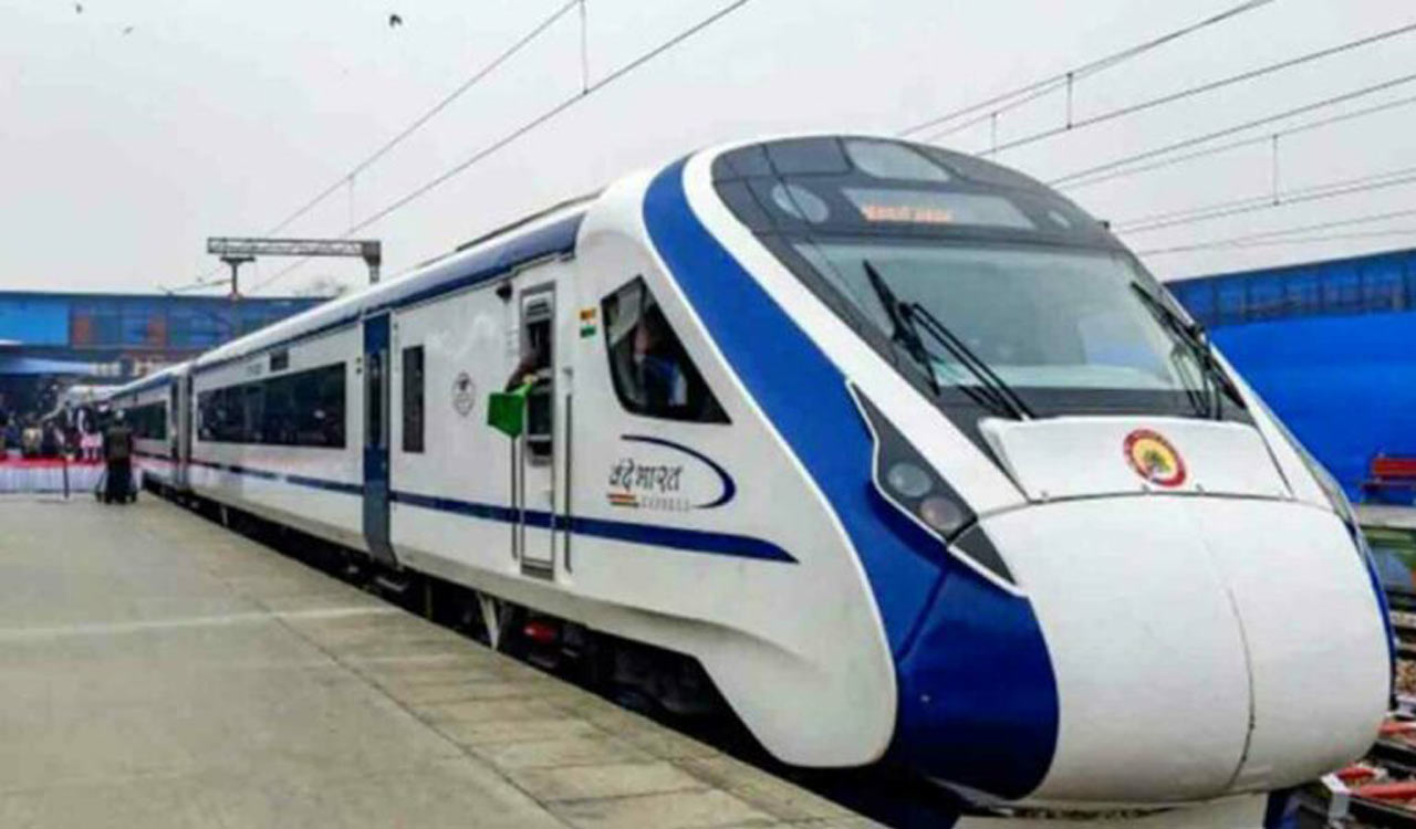 Udaipur-Jaipur Vande Bharat Express stopped at Gangarar-Soniyana section after noticing ballast on track