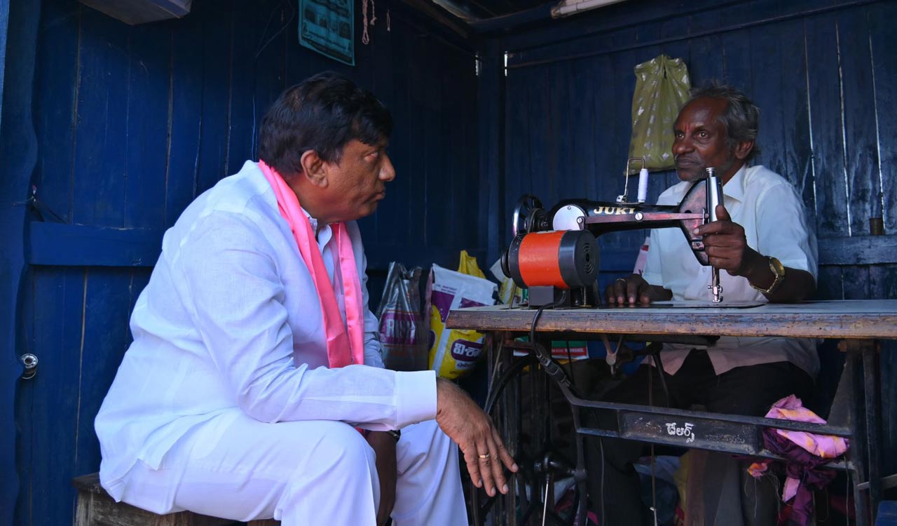 Telangana: Vinod Kumar carries out door-to-door campaign for victory of BRS Vemulawada aspirant