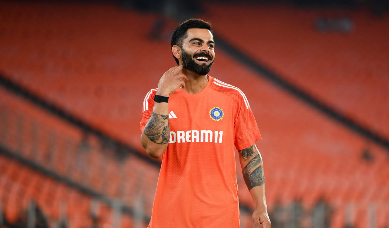 CWC 2023: Virat look-alike joins the party at Ahmedabad, says century coming from Kohli