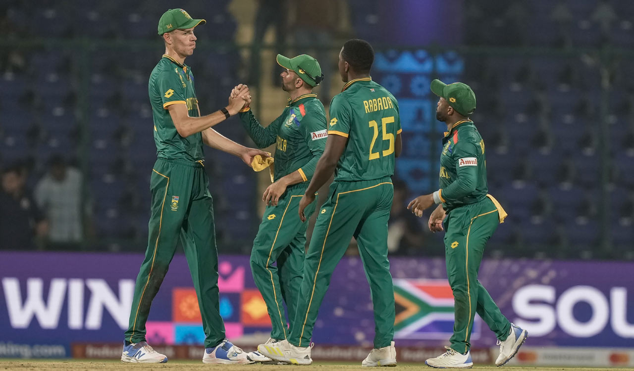 World Cup: South Africa thrash Sri Lanka by 102 runs