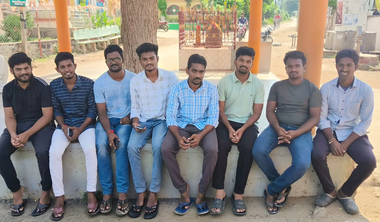 Mallaram youngsters create record yet again, 13 selected for constable posts