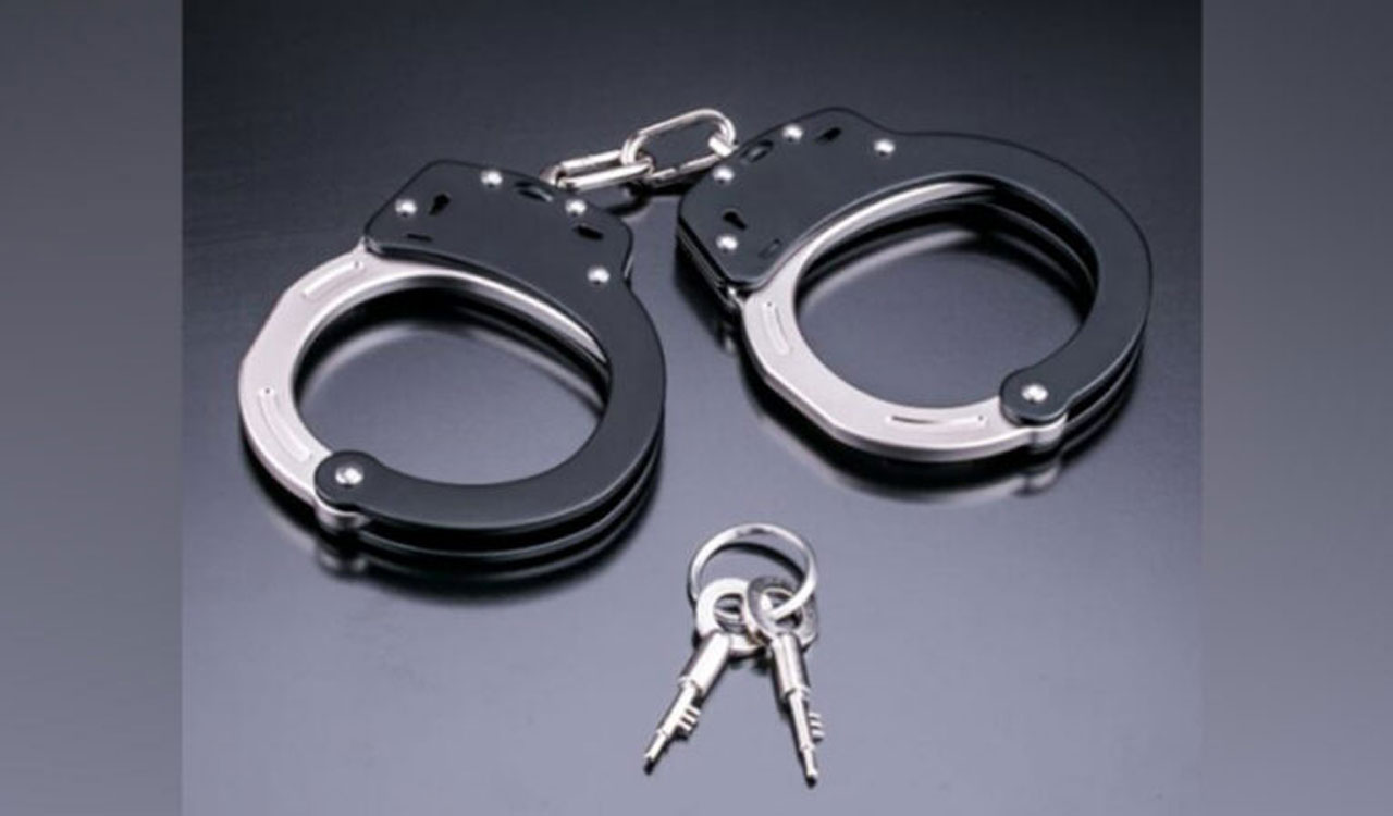 Sircilla police arrest two inter-district thieves, recover stolen material worth Rs 12 lakh