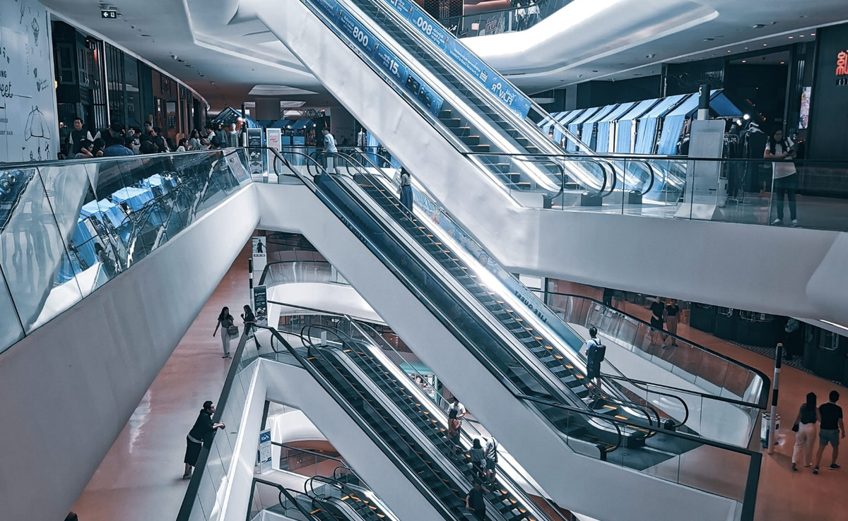 This Japanese City Has Enforced A Ban On Walking On Escalators. Here's Why