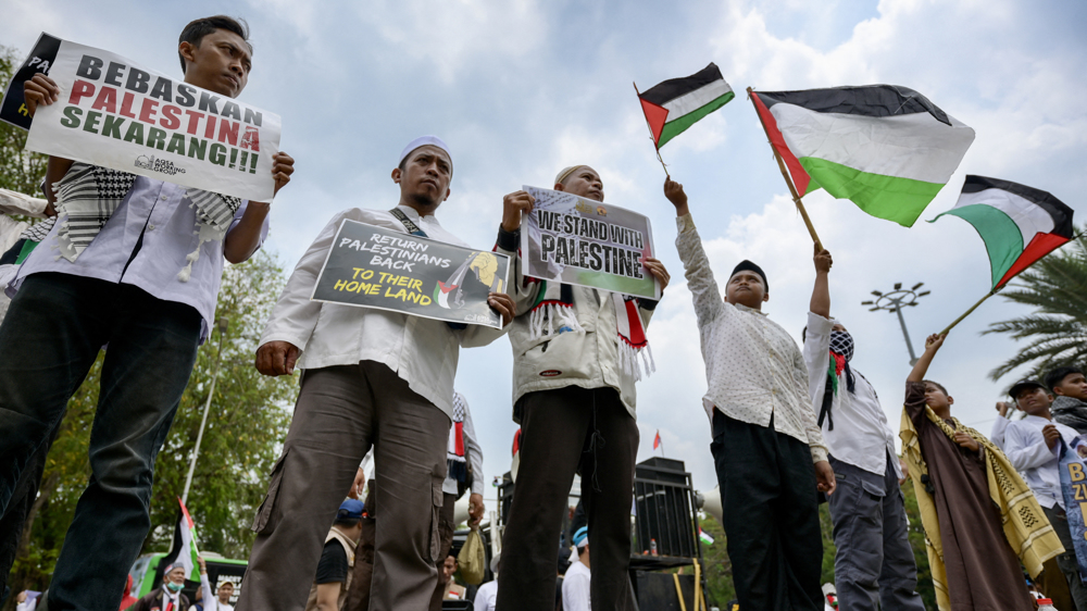 Indonesians rally to support Palestinians in front of US embassy