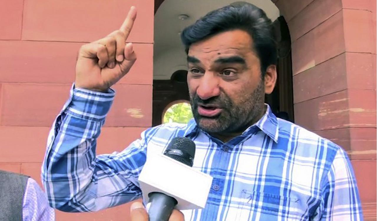 Hanuman Beniwal slams ED for election-timed raids in Rajasthan, calls for accountability