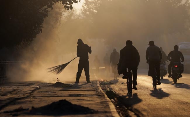 Weather Office Predicts Warmer November Amid Strong 'El Nino' Conditions