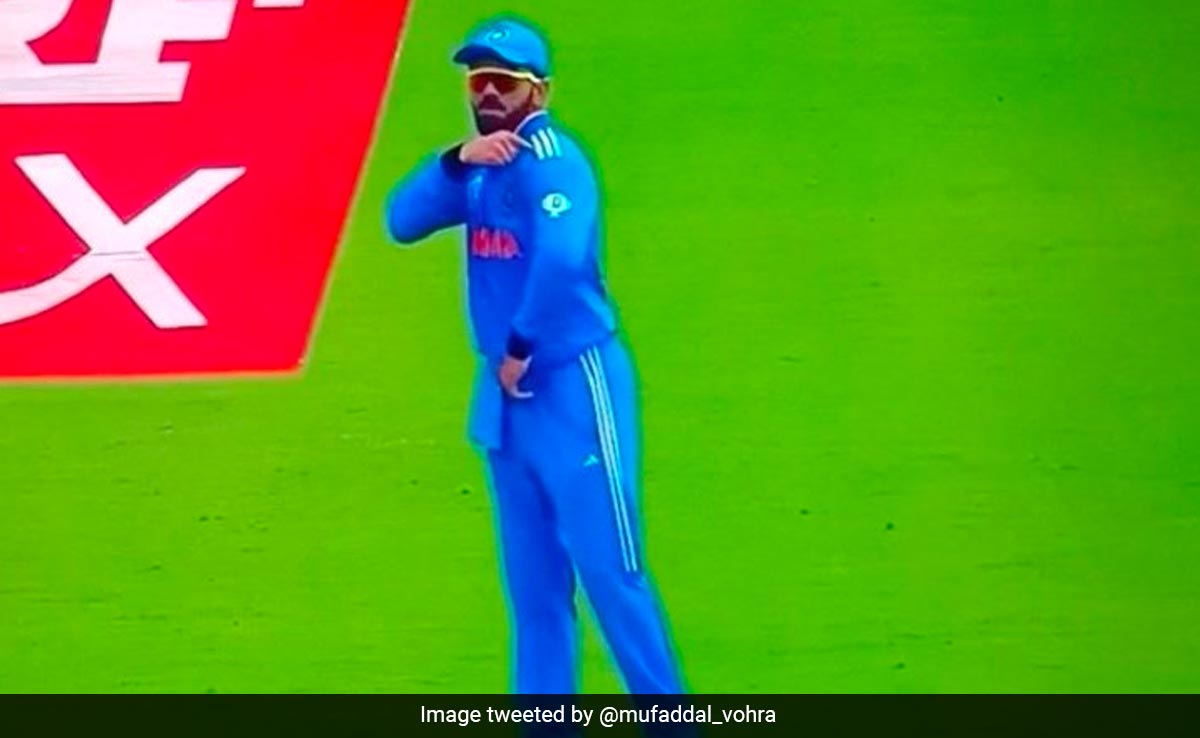 Kohli Wears Wrong Jersey During IND vs PAK Clash, Changes It Mid-Match