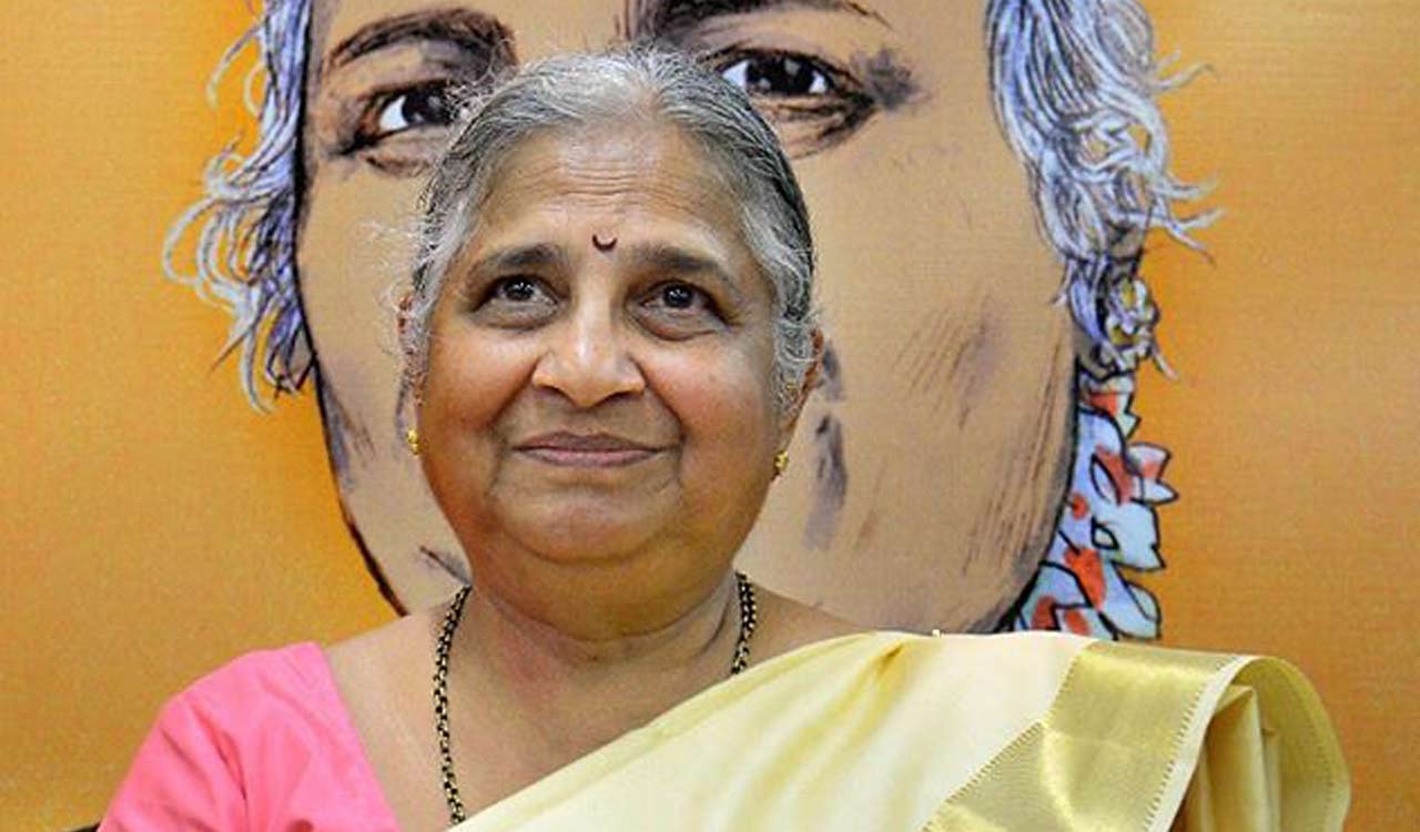 Sudha Murty is the first woman to get Global Indian Award