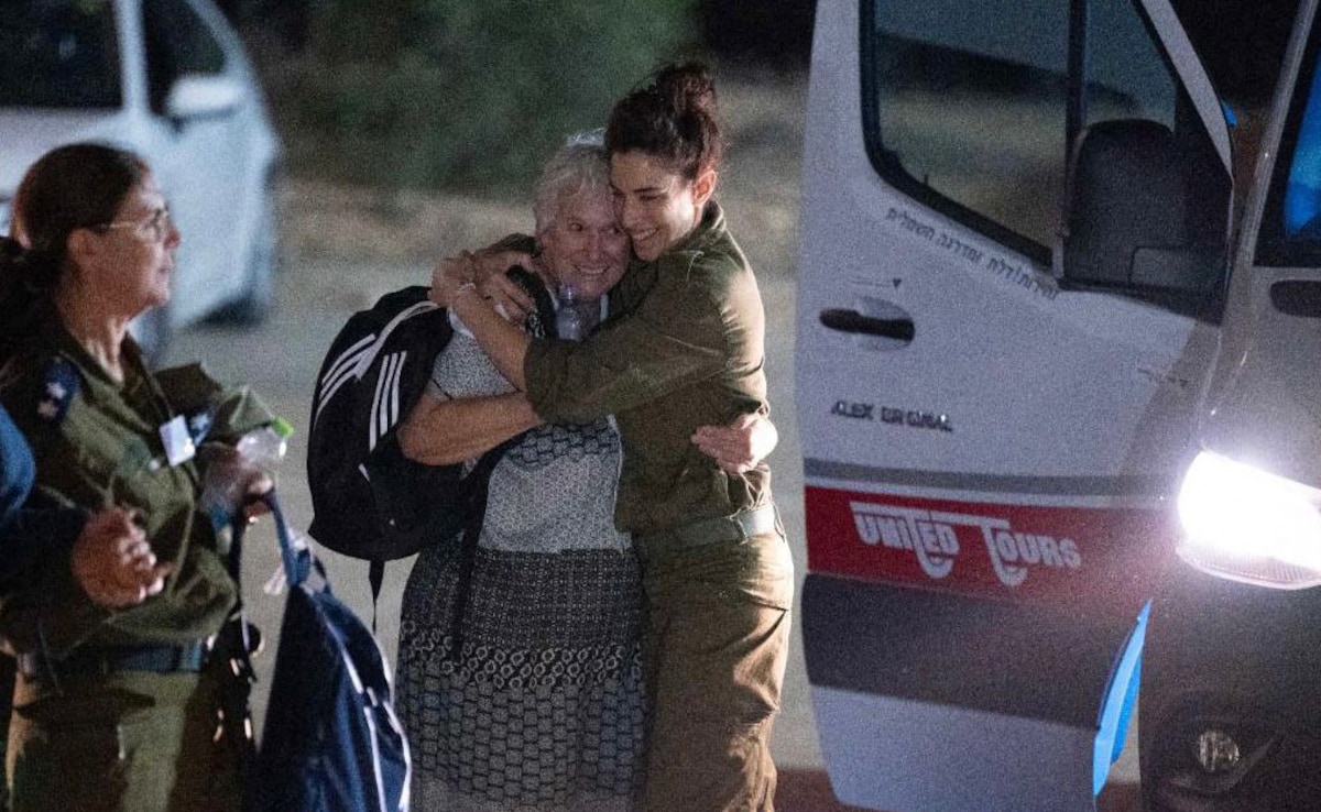 Rescued Israeli Soldier,19, Welcomes Release Of Her Fellow Hostages