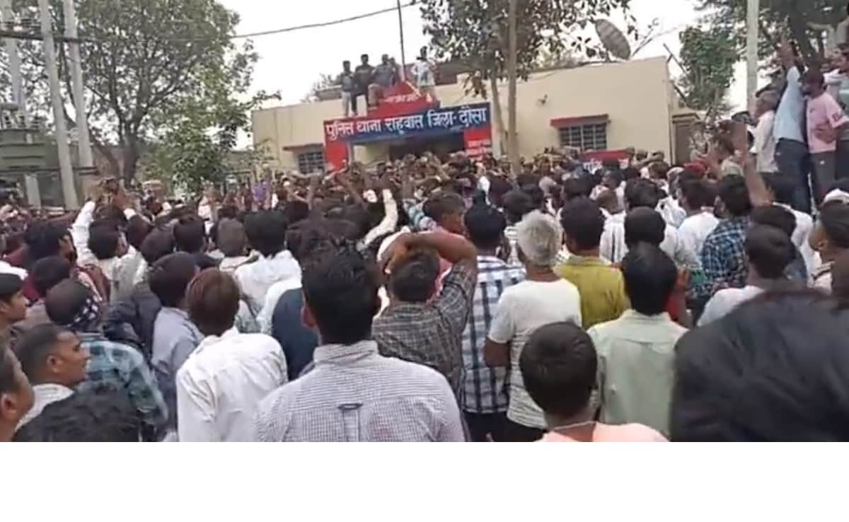 Massive Protest Outside Rajasthan Police Station After Girl, 4, Raped By Cop