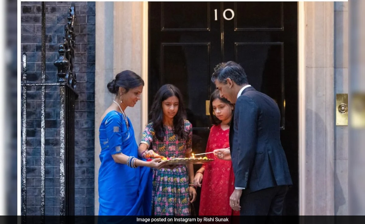 Watch: Rishi Sunak, Akshata Murty Celebrate Diwali At 10 Downing Street