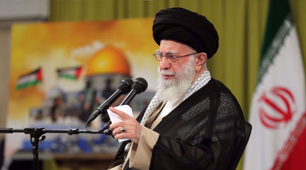 Ayatollah Khamenei to Muslim states: Halt exports of oil and other commodities to Tel Aviv