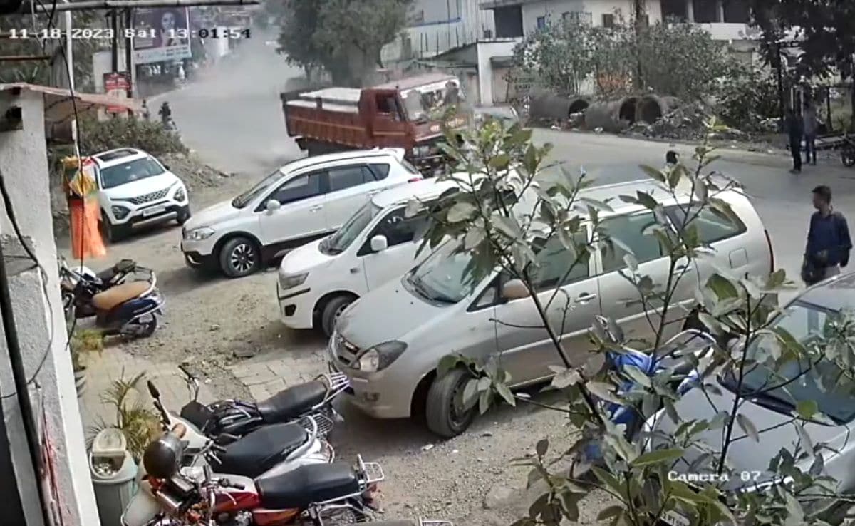 On Camera, Speeding Truck Rams Cars, Bikers On Pune Road, 7 Injured