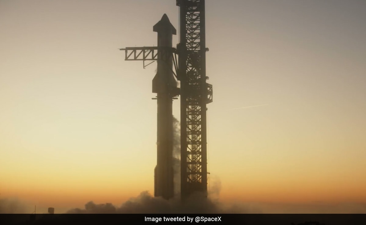 SpaceX Starship Lifts Off On 2nd Test Flight After Last One Blew Up