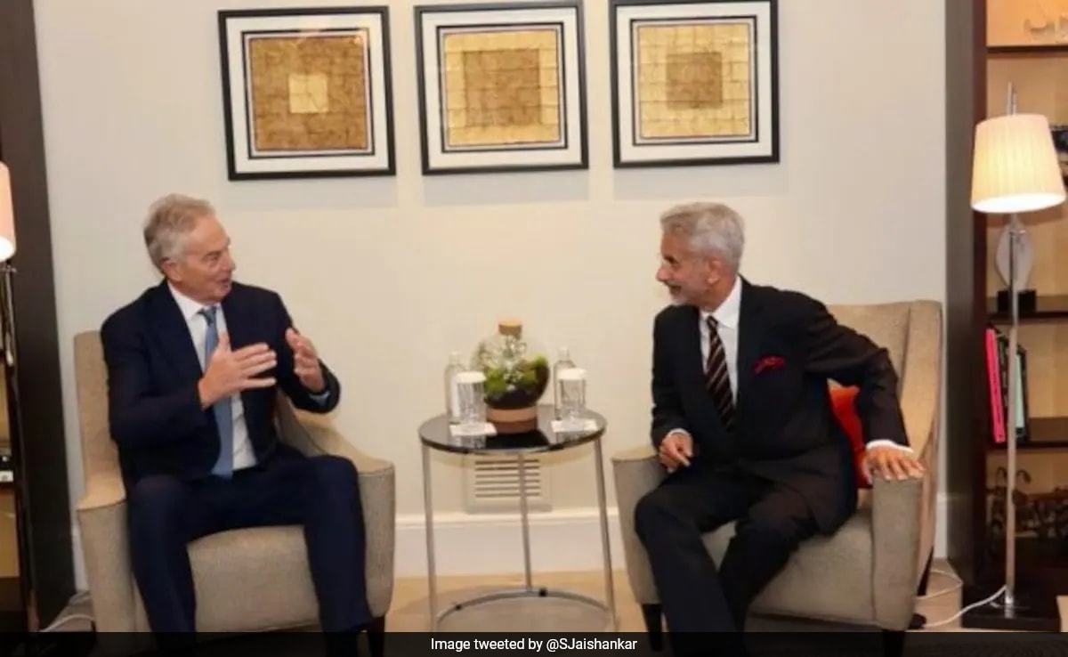 S Jaishankar Meets UK Ex-PM Tony Blair, Discusses Bilateral Tiee