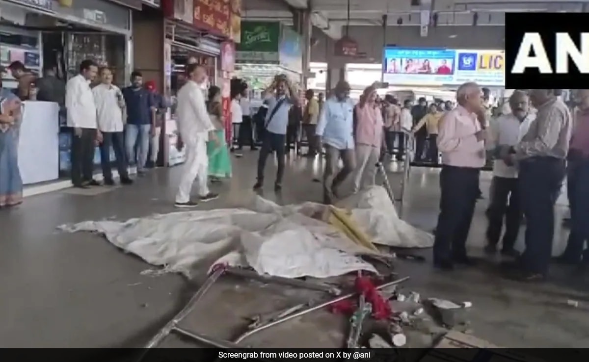 8-Month-Old Girl Among 3 Dead After Bus Crashes Into Platform In Andhra Pradesh